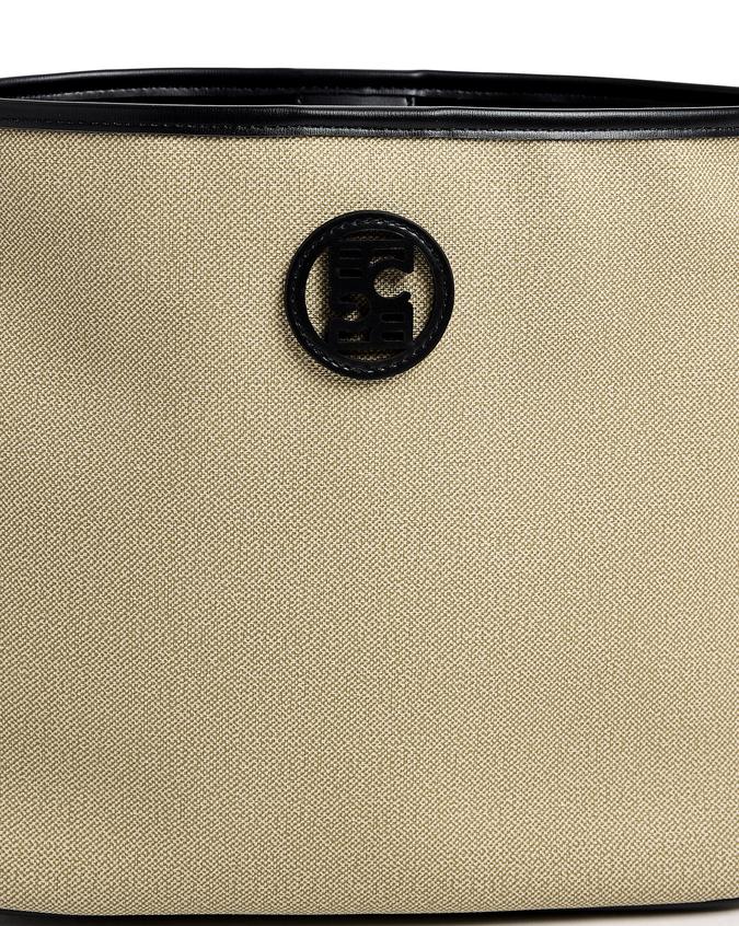 BCBG LOGO DETAIL SHOULDER BAG image number 5